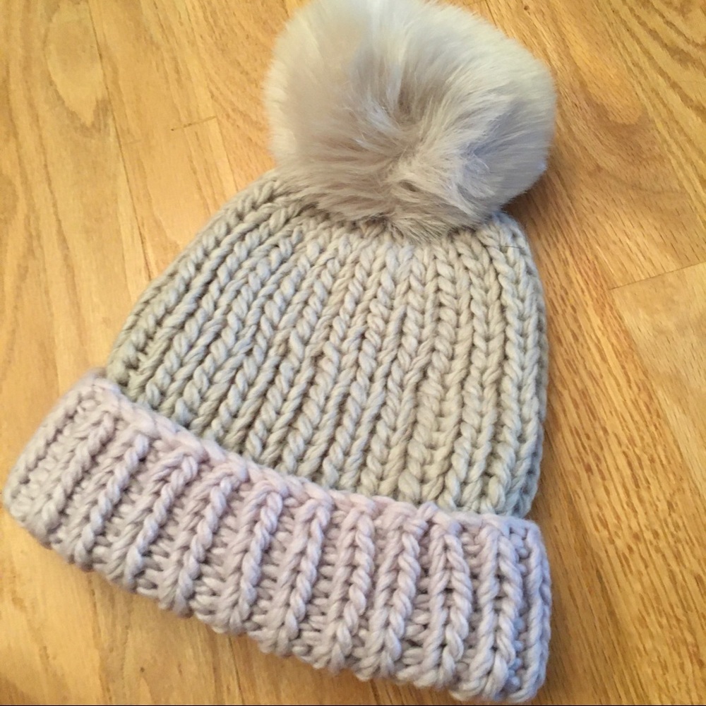 NWT Kyi Kyi Canada lavender/gray knit winter hat